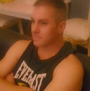 Meet your Posher, Troy